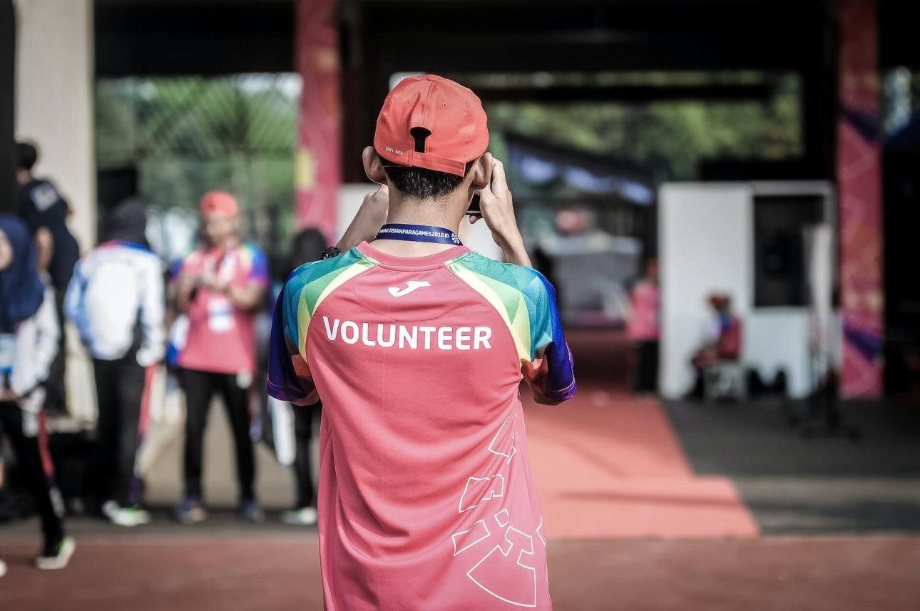 Smart ways to save and budget for a volunteer trip